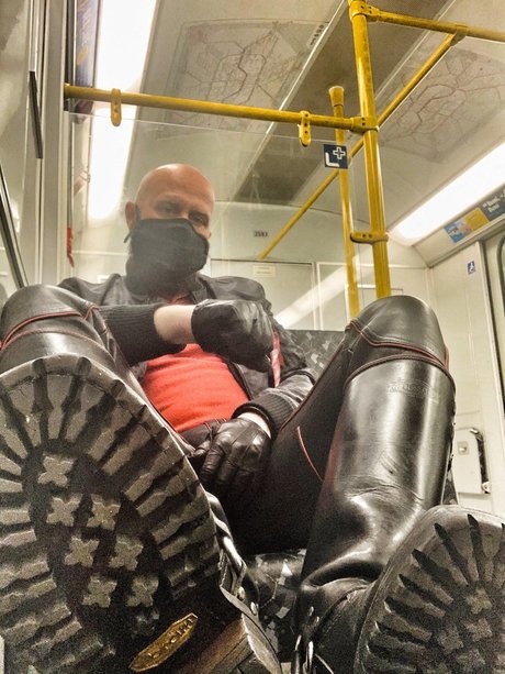 Nacktes geleaktes OnlyFans-Foto von Blackleder