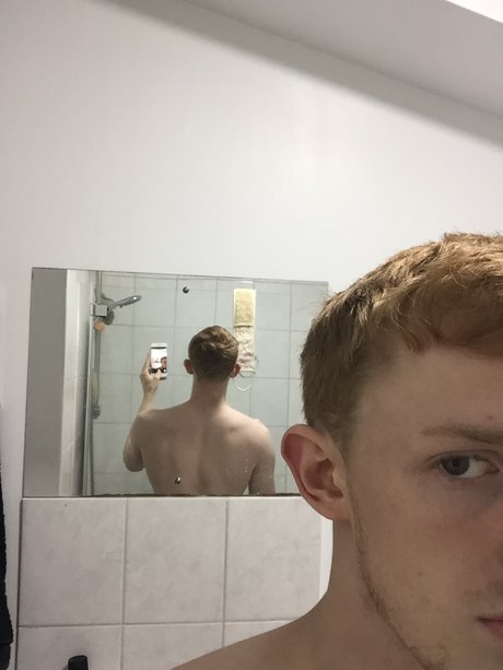 Nacktes geleaktes OnlyFans-Foto von Megaging