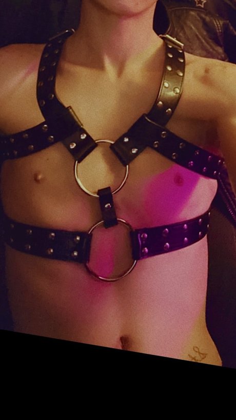 Nacktes geleaktes OnlyFans-Foto von Blake Long