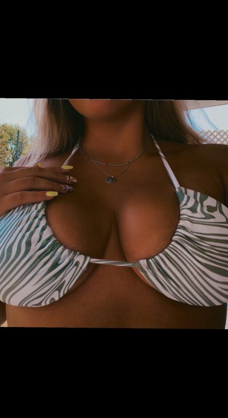 Nacktes geleaktes OnlyFans-Foto von Sarah