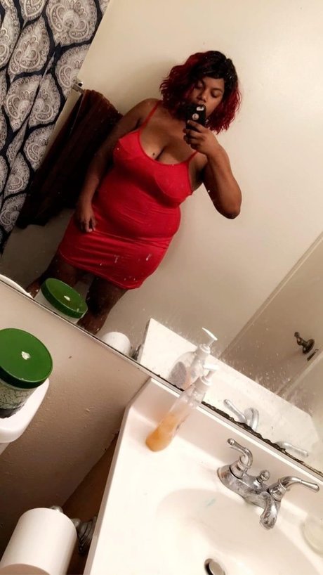 Nacktes geleaktes OnlyFans-Foto von Maymay Baby