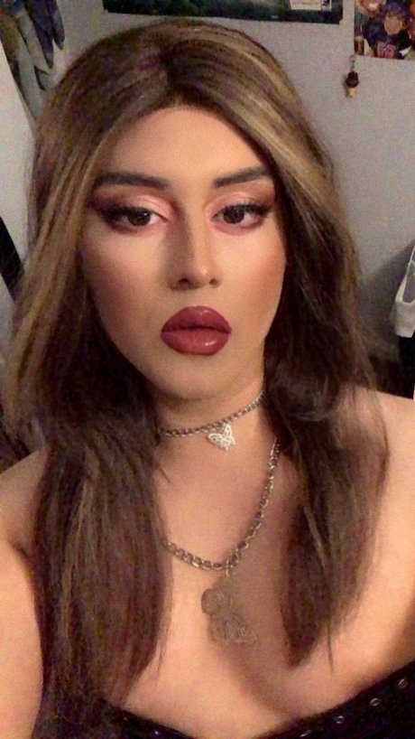 Nacktes geleaktes OnlyFans-Foto von Maya Xx