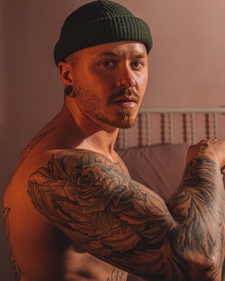 Nacktes geleaktes OnlyFans-Foto von Max