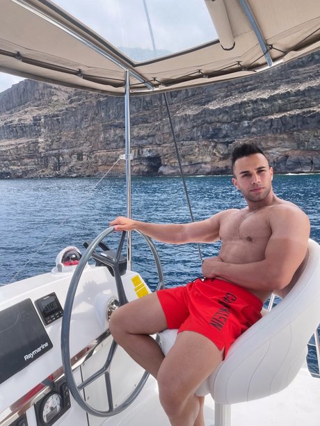 Nacktes geleaktes OnlyFans-Foto von Max King