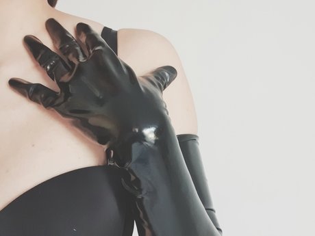 Nacktes geleaktes OnlyFans-Foto von Maxine Bea