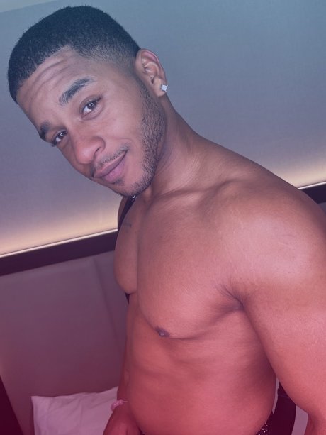 Nacktes geleaktes OnlyFans-Foto von Mercury Luciano