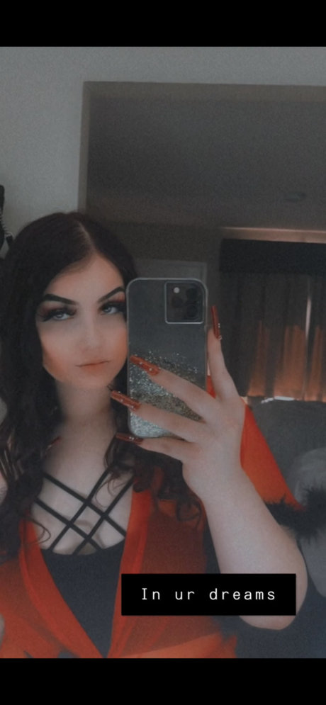 Nacktes geleaktes OnlyFans-Foto von Mercedess