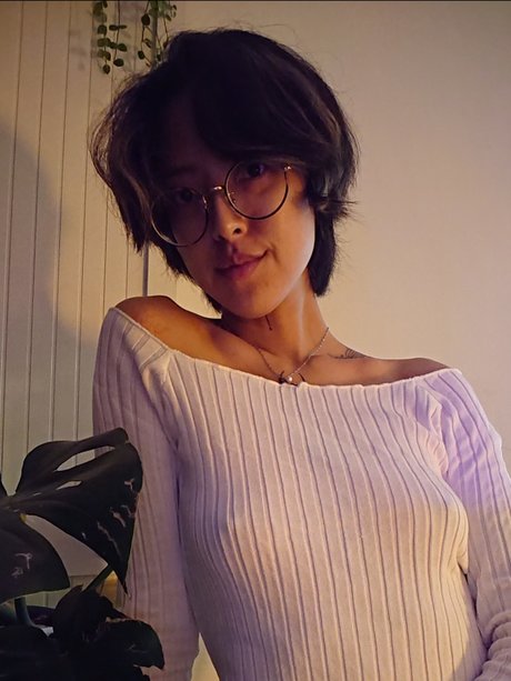 Nacktes geleaktes OnlyFans-Foto von Ju