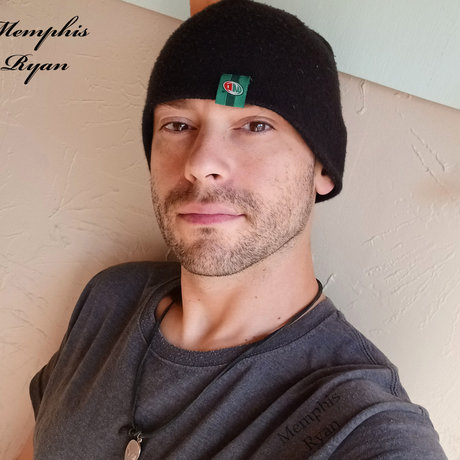 Nacktes geleaktes OnlyFans-Foto von Memphis Ryan Free