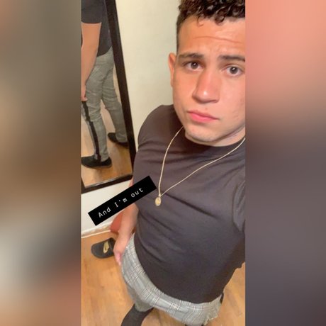 Nacktes geleaktes OnlyFans-Foto von Memo