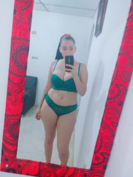 Nacktes geleaktes OnlyFans-Foto von Keisymartinez