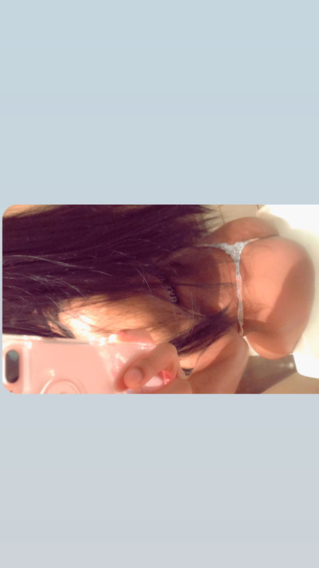 Nacktes geleaktes OnlyFans-Foto von Queen 