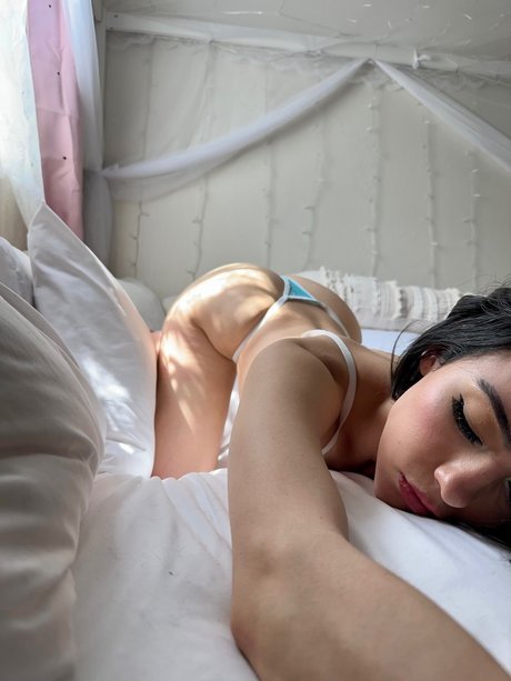 Nacktes geleaktes OnlyFans-Foto von Bee