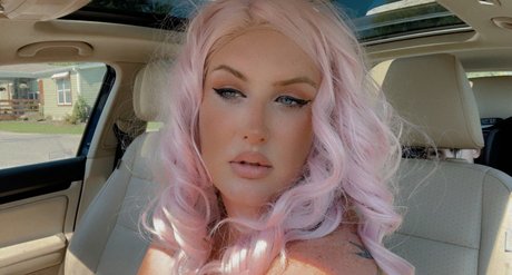 Nacktes geleaktes OnlyFans-Foto von Amityville Amethyst