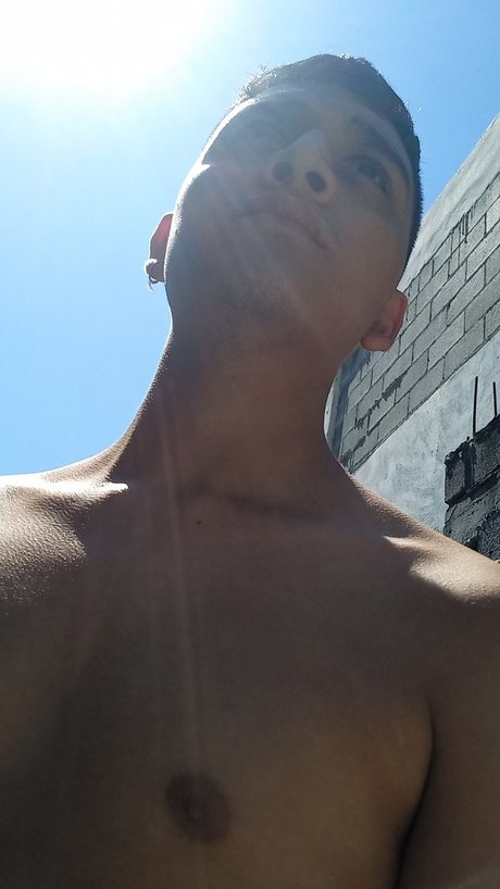 Nacktes geleaktes OnlyFans-Foto von Bed Breaker