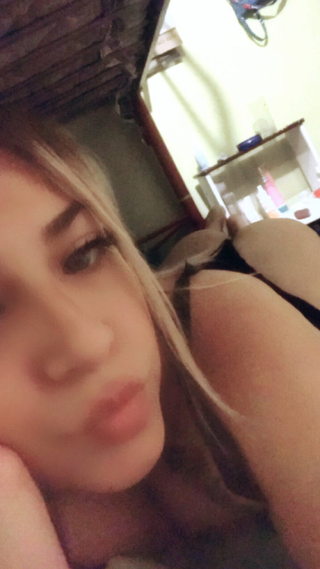 Nacktes geleaktes OnlyFans-Foto von Meli Fernanda