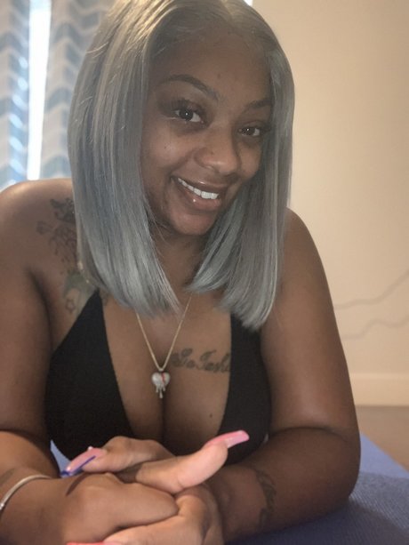 Nacktes geleaktes OnlyFans-Foto von Foxy Brown
