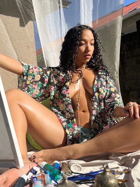 Nacktes geleaktes OnlyFans-Foto von Mei
