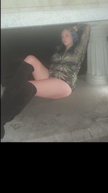Nacktes geleaktes OnlyFans-Foto von Megan Leray