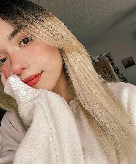 Nacktes geleaktes OnlyFans-Foto von Shelbygraces