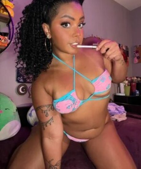 Nacktes geleaktes OnlyFans-Foto von Mamasagi