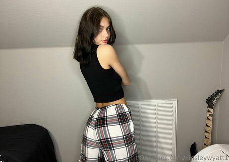 Nacktes geleaktes OnlyFans-Foto von Kinsleywyatt1
