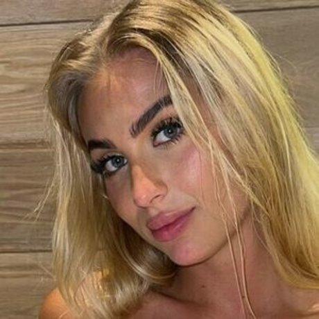 Nacktes geleaktes OnlyFans-Foto von Erin Mia James