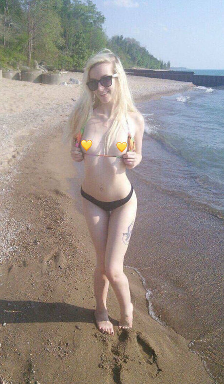 Nacktes geleaktes OnlyFans-Foto von Kinkynyrafree