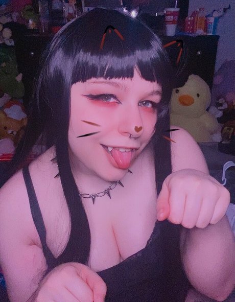 Nacktes geleaktes OnlyFans-Foto von Meowmyks