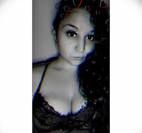 Nacktes geleaktes OnlyFans-Foto von Littlesatanlady