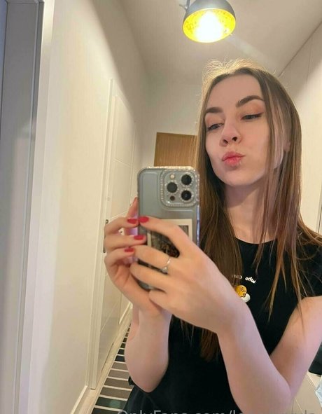 Nacktes geleaktes OnlyFans-Foto von Leeeeyyyla