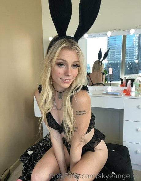 Nacktes geleaktes OnlyFans-Foto von Skyeangelxo