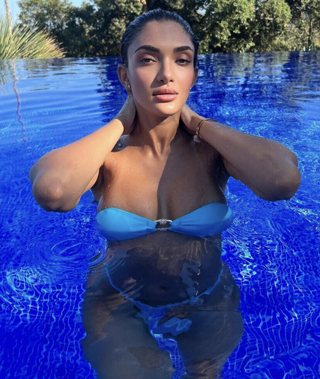 Nacktes geleaktes OnlyFans-Foto von Nadiya Khan