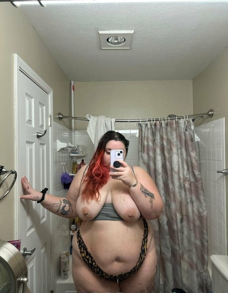 Nacktes geleaktes OnlyFans-Foto von Fernebaby