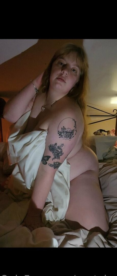 Nacktes geleaktes OnlyFans-Foto von Pastelpeachie