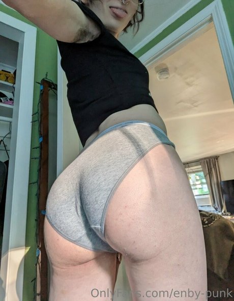 Nacktes geleaktes OnlyFans-Foto von Enbypunk