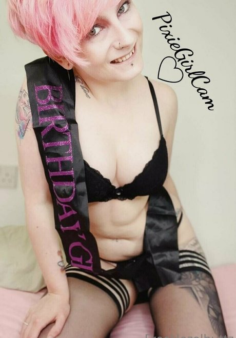 Nacktes geleaktes OnlyFans-Foto von Freehazelbuttz