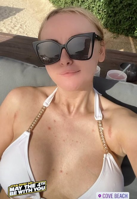 Nacktes geleaktes OnlyFans-Foto von Katie Mcglynn