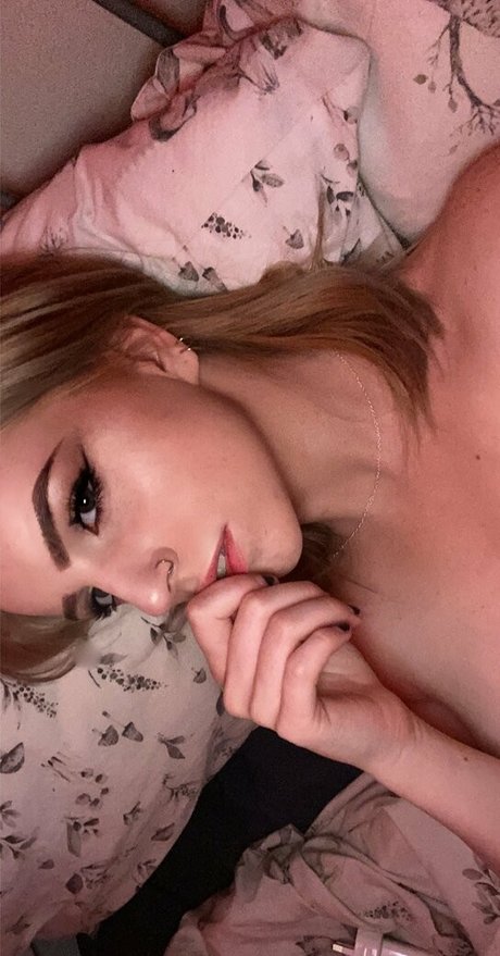Nacktes geleaktes OnlyFans-Foto von Freeryliepink