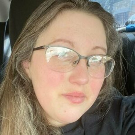 Nacktes geleaktes OnlyFans-Foto von Hellsingqueen666