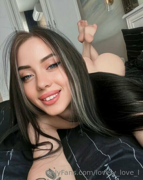 Nacktes geleaktes OnlyFans-Foto von Lovelylovel