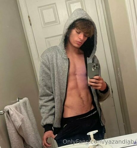 Nacktes geleaktes OnlyFans-Foto von Yazandiab
