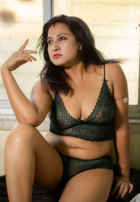 Nacktes geleaktes OnlyFans-Foto von Mili Debnath Nude