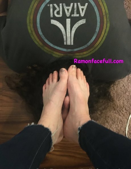 Bellsfeetandass