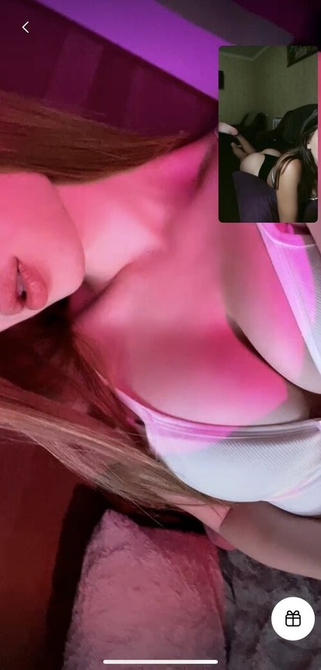 Nacktes geleaktes OnlyFans-Foto von Amina