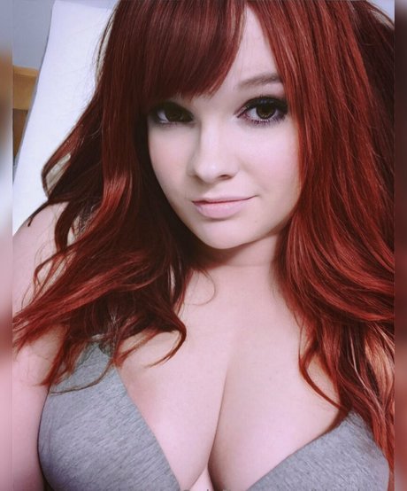 Nacktes geleaktes OnlyFans-Foto von Kiraheart