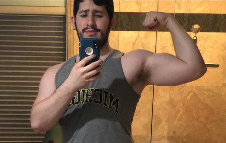 Nacktes geleaktes OnlyFans-Foto von Benji