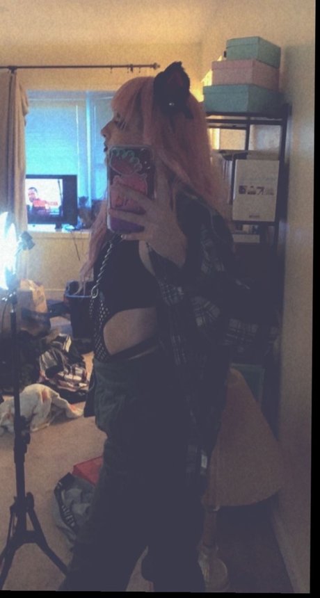 Nacktes geleaktes OnlyFans-Foto von Baby Ash