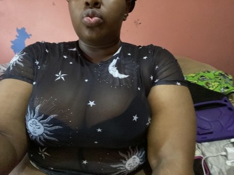 Nacktes geleaktes OnlyFans-Foto von Bbwthickums