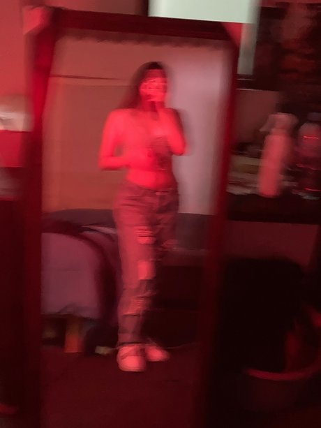 Nacktes geleaktes OnlyFans-Foto von Aly Bby